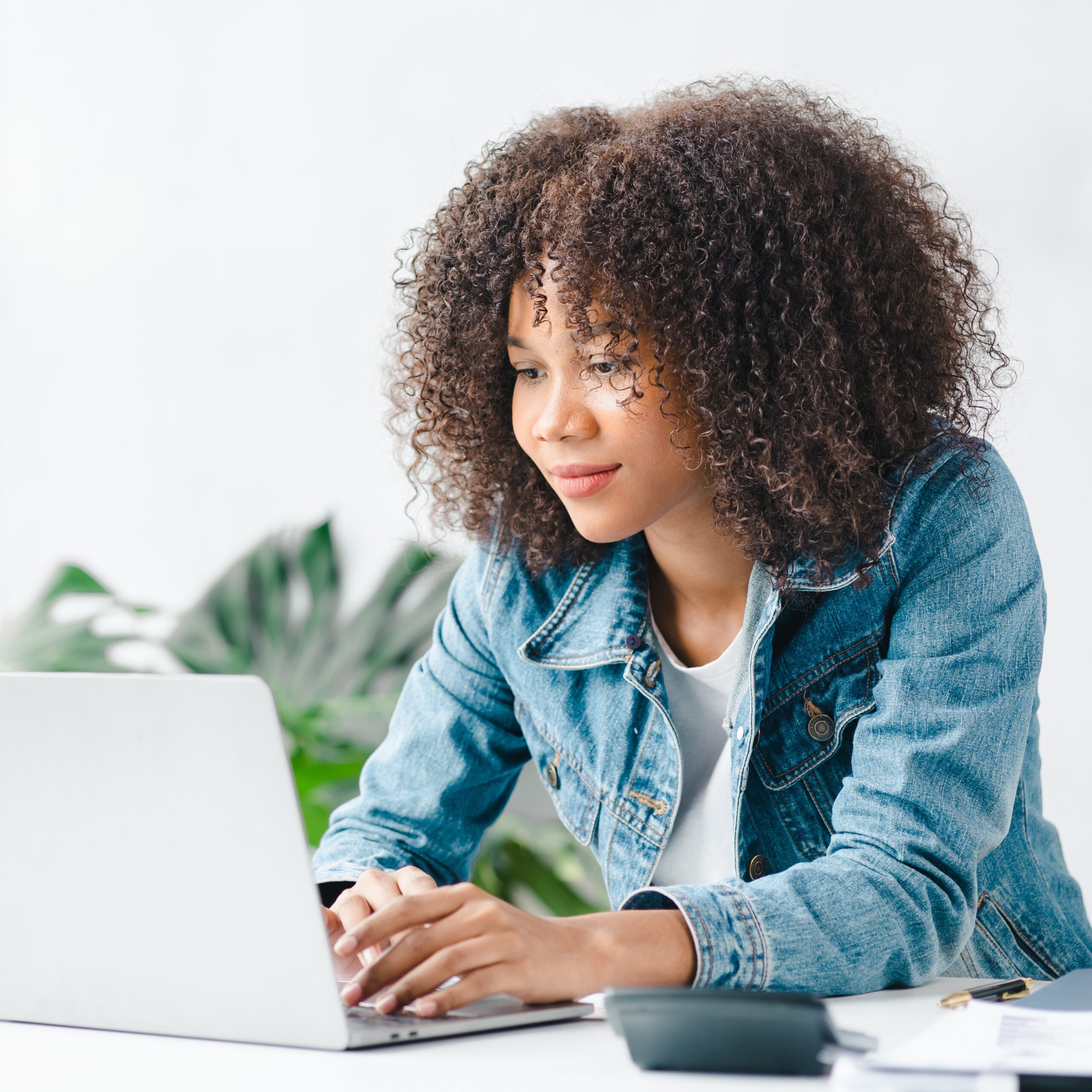 Chlamydia Symptoms and Effects A woman researching "Chlamydia symptoms and effects."